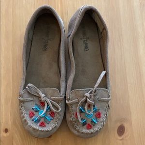 Minnetonka Beaded Flats